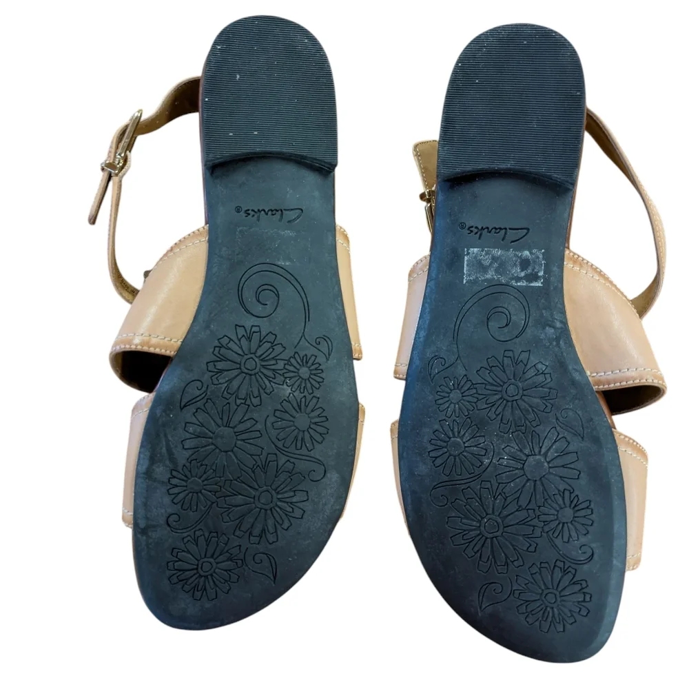 Clarks Artisan Metallic Flat Sandals Size 9.5 - Picture 3 of 8